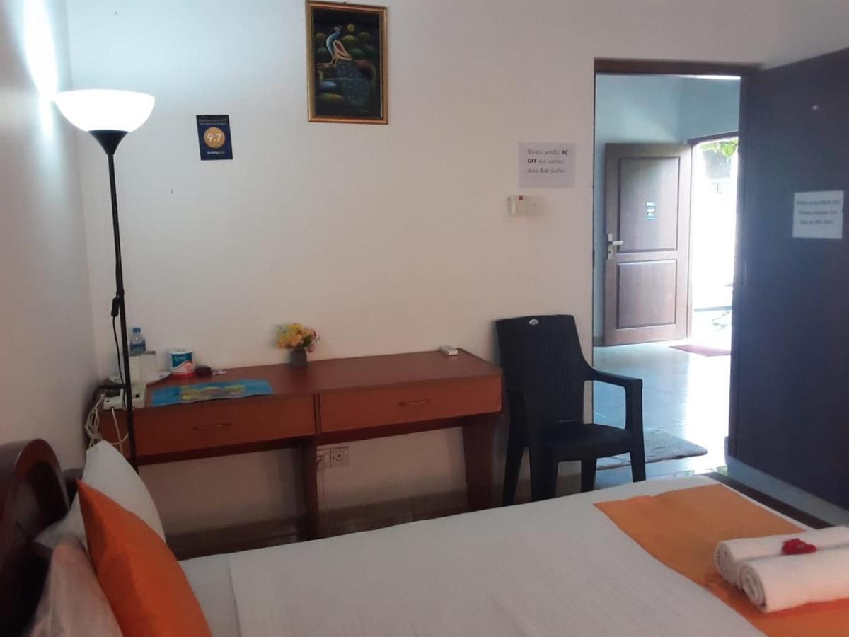 Villa Delorenta Anuradhapura Exteriör bild