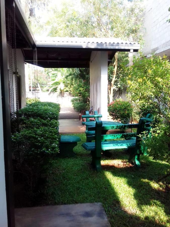Villa Delorenta Anuradhapura Exteriör bild