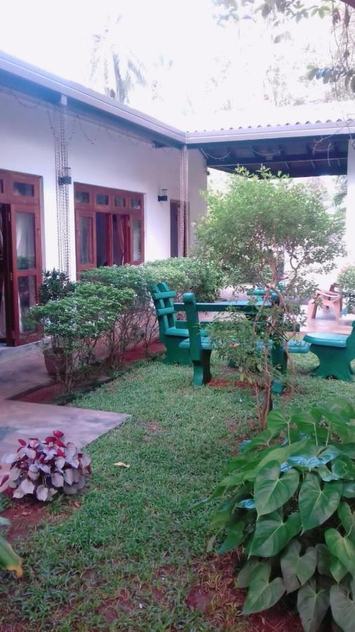 Villa Delorenta Anuradhapura Exteriör bild