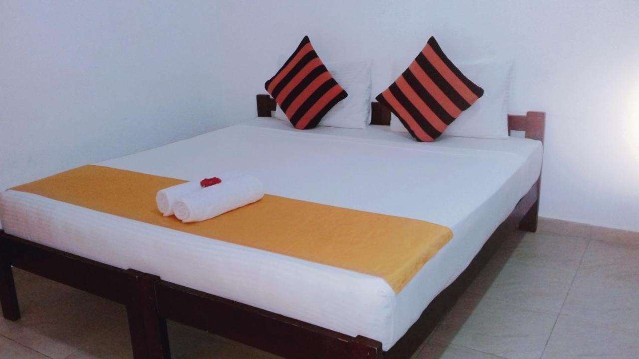Villa Delorenta Anuradhapura Exteriör bild
